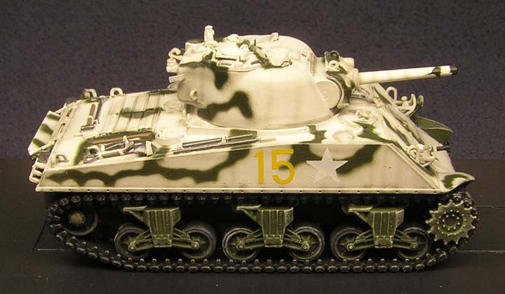 6th Ad. Luxembourg 1945 DRAGON ARMOR 60282 1:72 M4A3 Sherman 105mm VVSS 